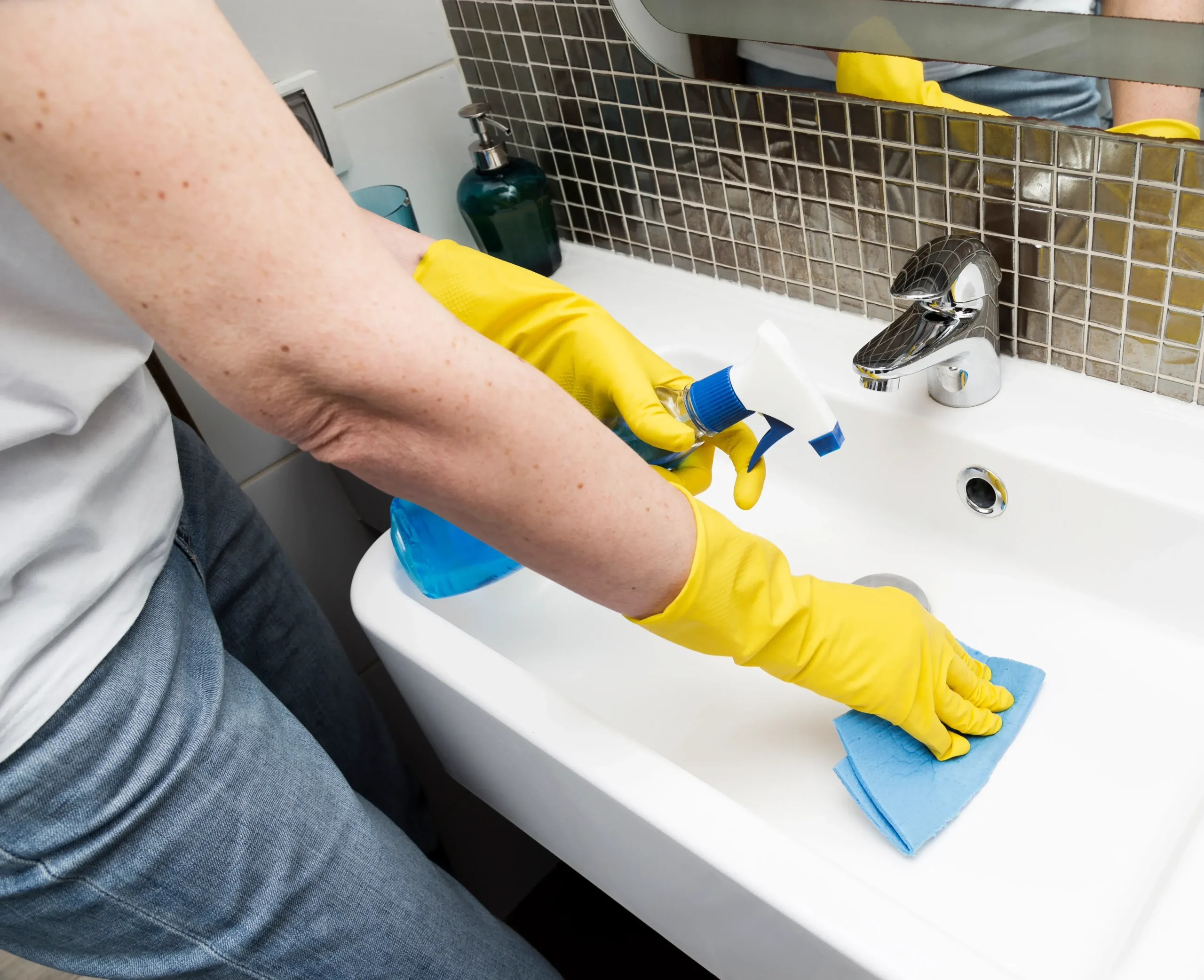 Professional bathroom cleaning services in Nevada by Casillas House Cleaning for deep sanitization and hygiene